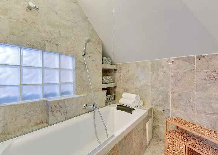 Lion - Avocado Apartman Sopot